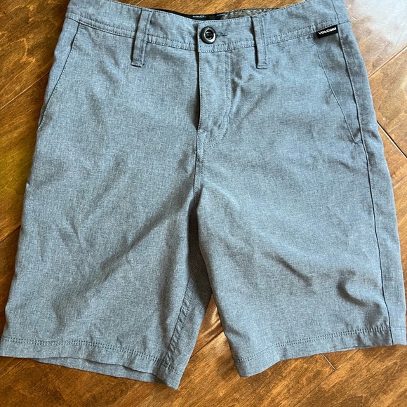 Volcom Men's Charcoal Flat Front Shorts - Picture 1 of 4